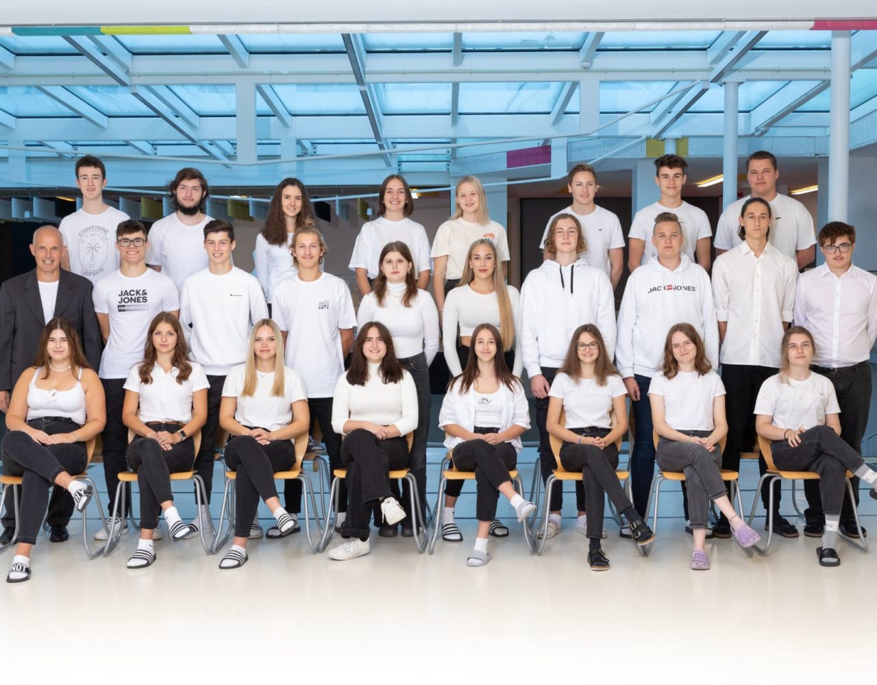 8A (BRG)