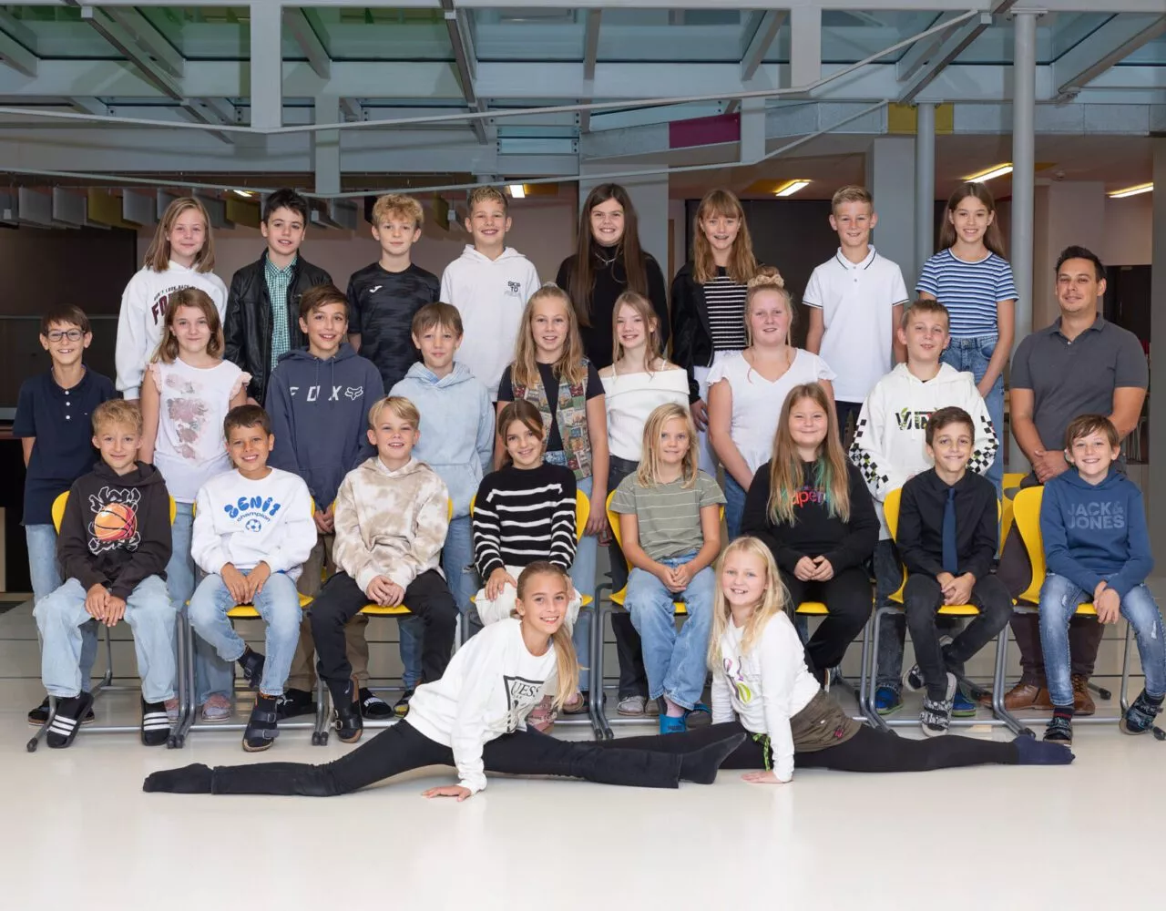 1F